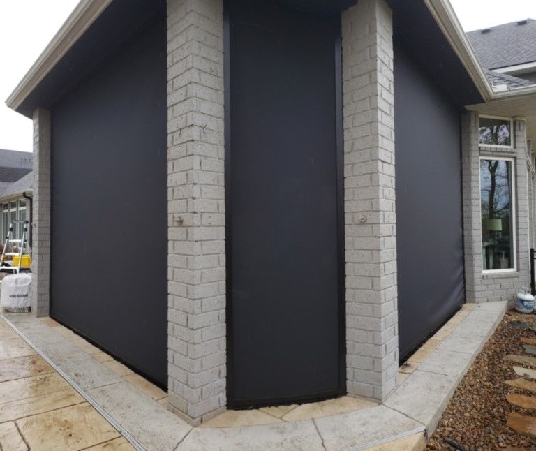 Hexagon patio installation black screens Hexagon patio installation black screens