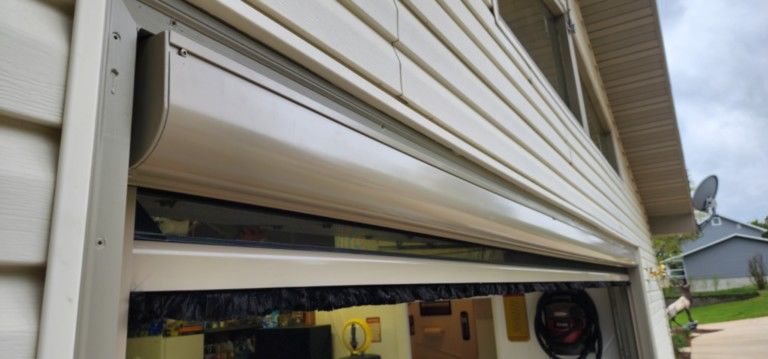 Beige housing color Beige housing color