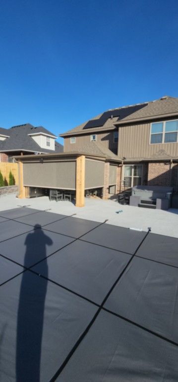 Outdoor electric screens powder coated aluminum beige housing granite Nano 95 Outdoor electric screens powder coated aluminum beige housing granite Nano 95