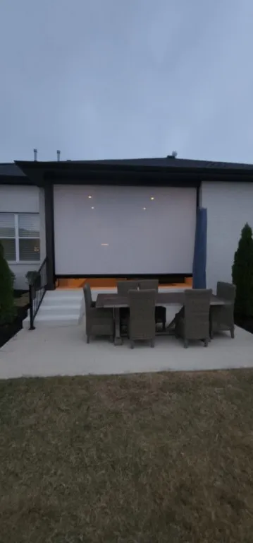 Electric motorized screens